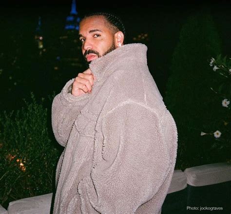 Drake 2023 - Oct. 6, 2023 12:05 PM PT. Drake announced on Friday that he’s taking a hiatus from making new music to focus on health issues with his stomach that have been dogging …